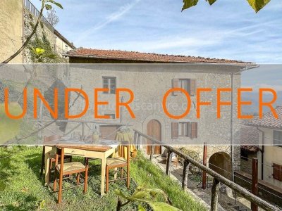 casa indipendente in vendita a Gavorrano