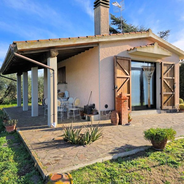 casa indipendente in vendita a Gavorrano