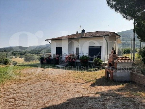 casa indipendente in vendita a Gavorrano in zona Ravi