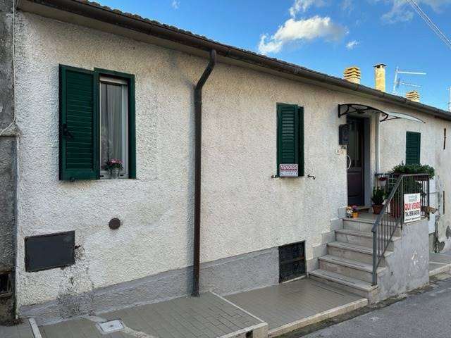 appartamento in vendita a Gavorrano in zona Caldana