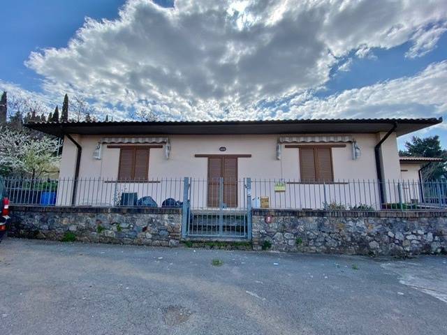 casa indipendente in vendita a Gavorrano in zona Filare