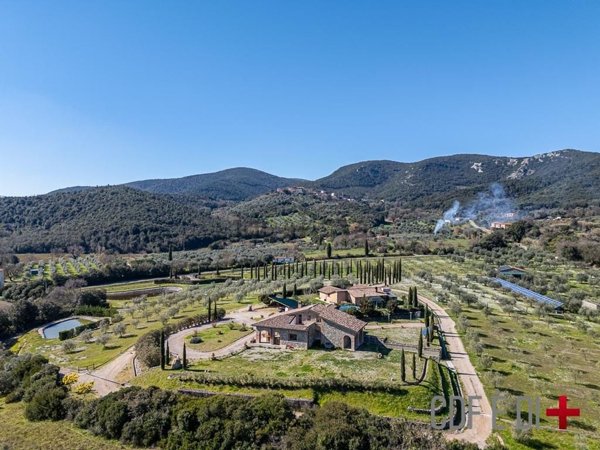 casa indipendente in vendita a Gavorrano in zona Ravi