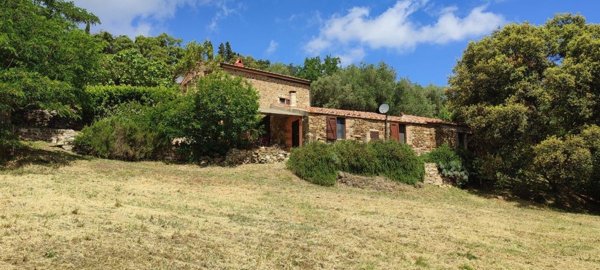 casa indipendente in vendita a Gavorrano in zona Caldana