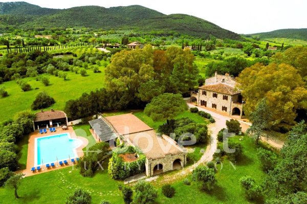 casa indipendente in vendita a Gavorrano
