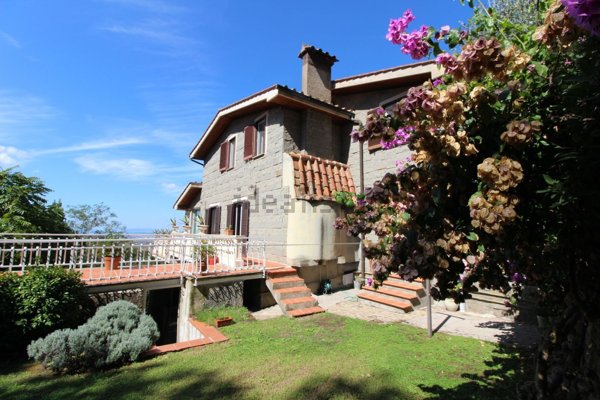 casa indipendente in vendita a Gavorrano