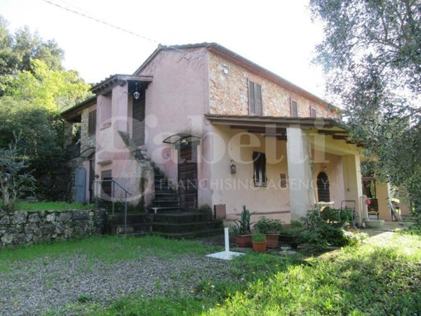 casa indipendente in vendita a Gavorrano in zona Bagno di Gavorrano