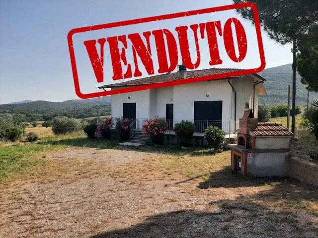 casa indipendente in vendita a Gavorrano in zona Ravi
