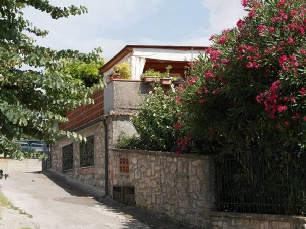 casa indipendente in vendita a Gavorrano in zona Giuncarico