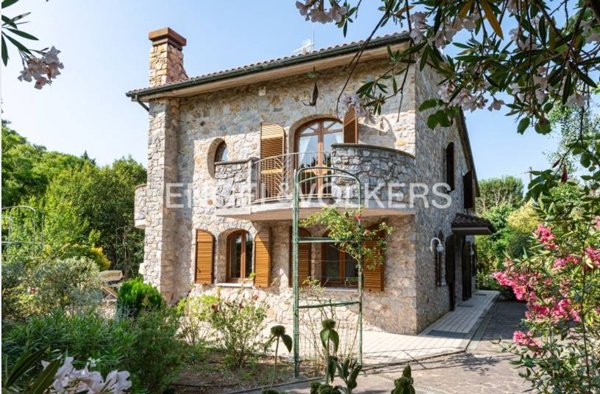 casa indipendente in vendita a Gavorrano in zona Bagno di Gavorrano