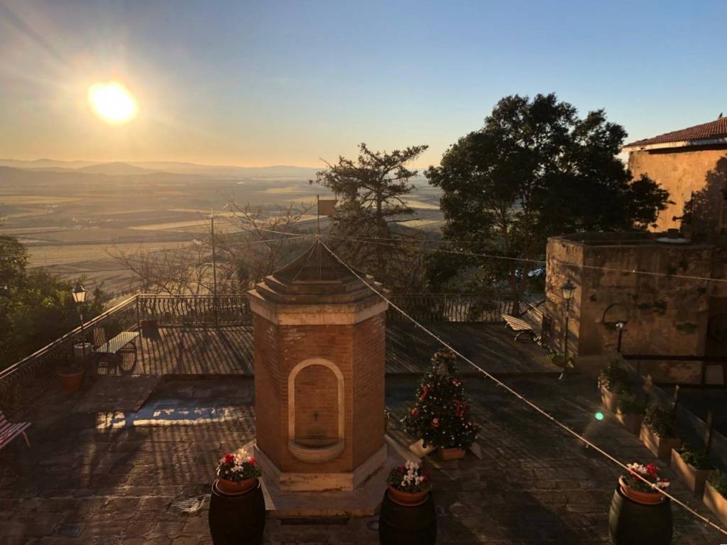 appartamento in vendita a Gavorrano in zona Giuncarico