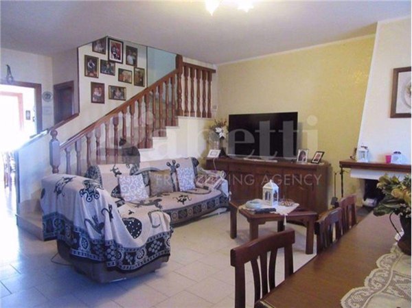 casa indipendente in vendita a Gavorrano in zona Bagno di Gavorrano
