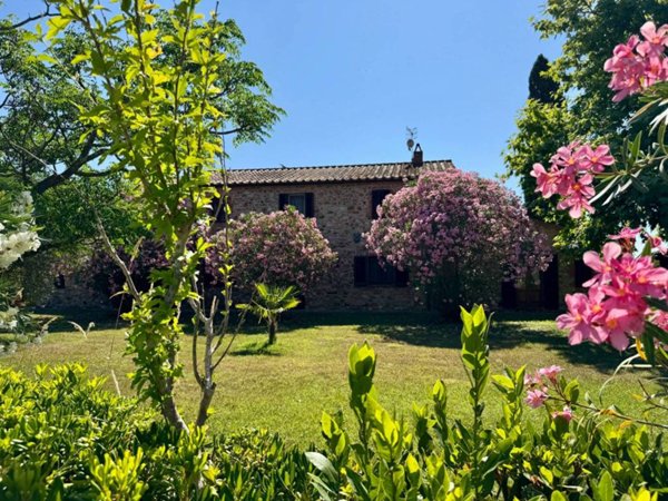 casa indipendente in vendita a Gavorrano