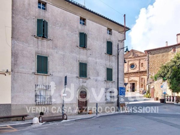 intera palazzina in vendita a Gavorrano in zona Caldana