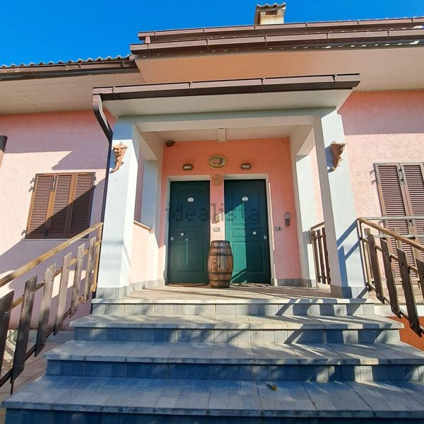 appartamento in vendita a Gavorrano in zona Ravi
