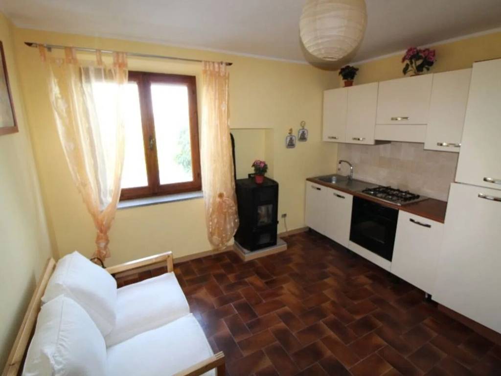 appartamento in vendita a Gavorrano in zona Giuncarico