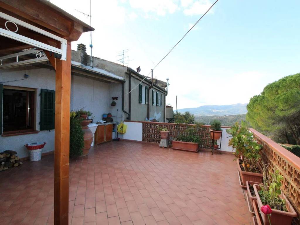 casa indipendente in vendita a Gavorrano in zona Giuncarico
