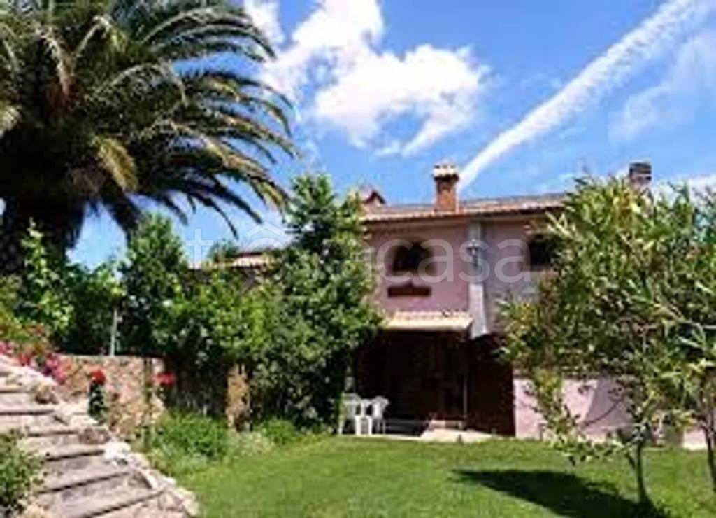 casa indipendente in vendita a Gavorrano in zona Ravi