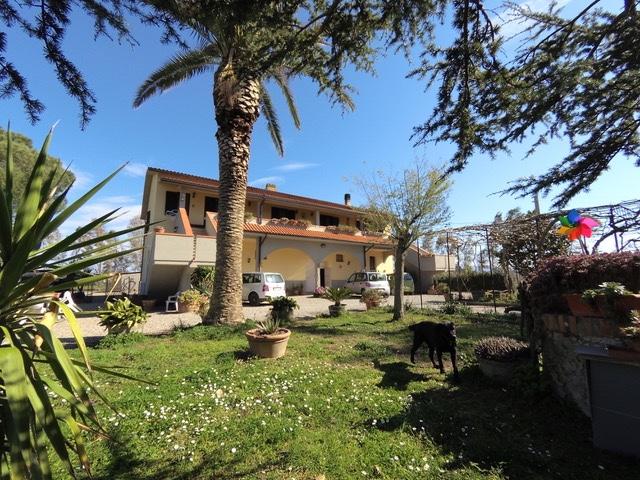 appartamento in vendita a Gavorrano in zona Giuncarico