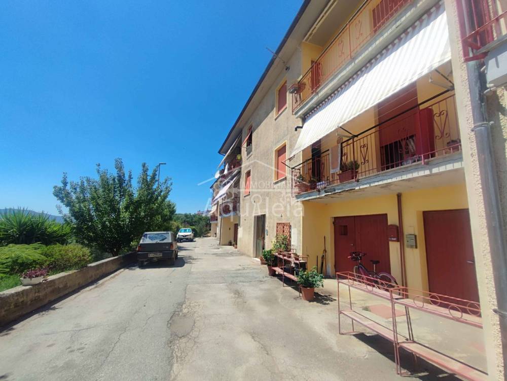 appartamento in vendita a Gavorrano in zona Giuncarico