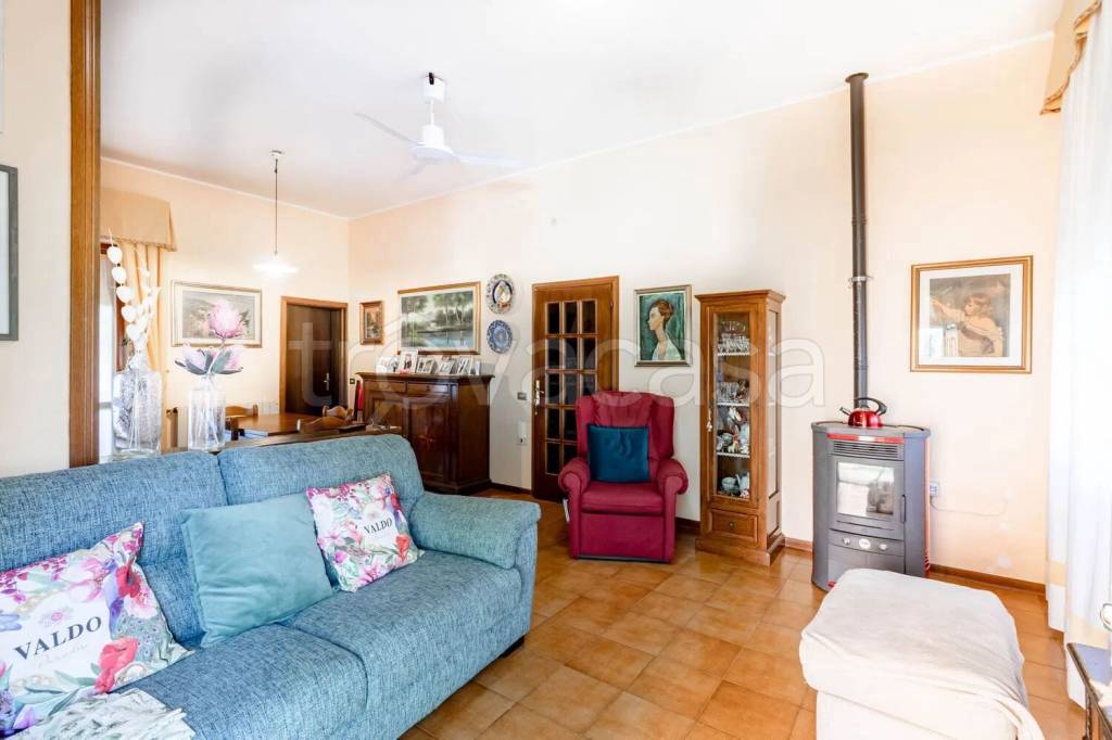 casa indipendente in vendita a Gavorrano in zona Caldana