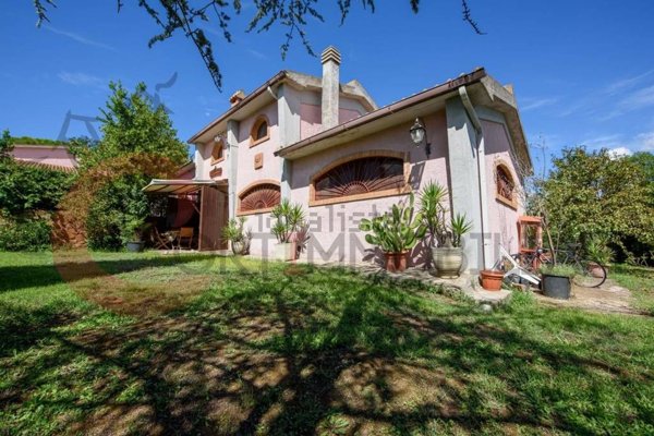 casale in vendita a Gavorrano in zona Ravi