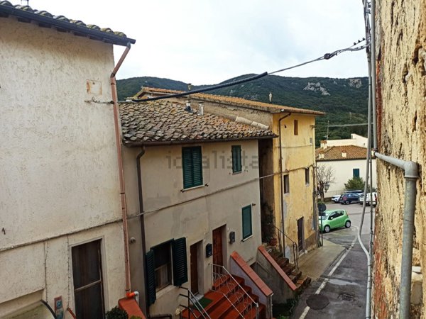 appartamento in vendita a Gavorrano in zona Ravi