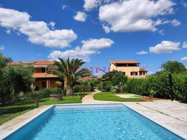 casa indipendente in vendita a Gavorrano