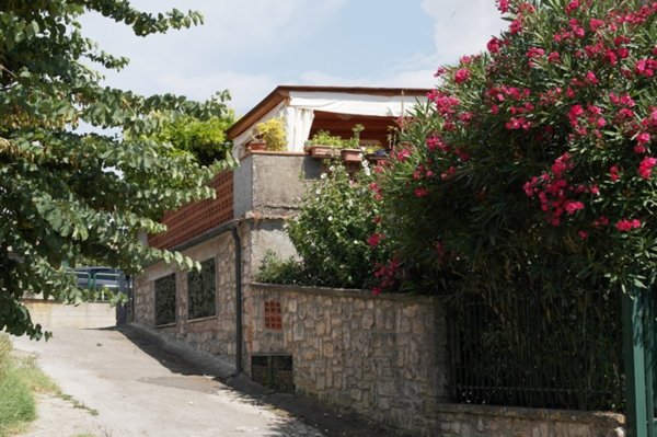 casa indipendente in vendita a Gavorrano in zona Giuncarico