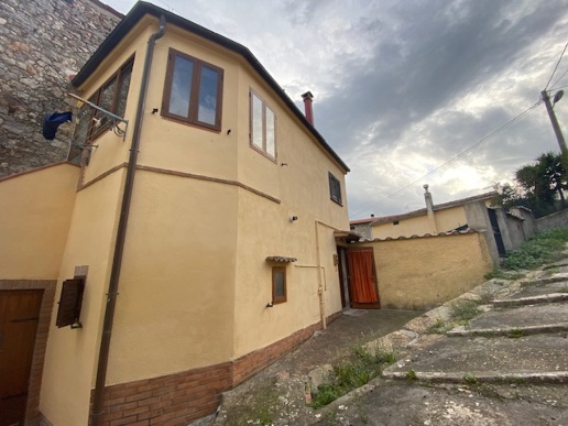 appartamento in vendita a Gavorrano in zona Ravi