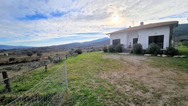 casa indipendente in vendita a Gavorrano