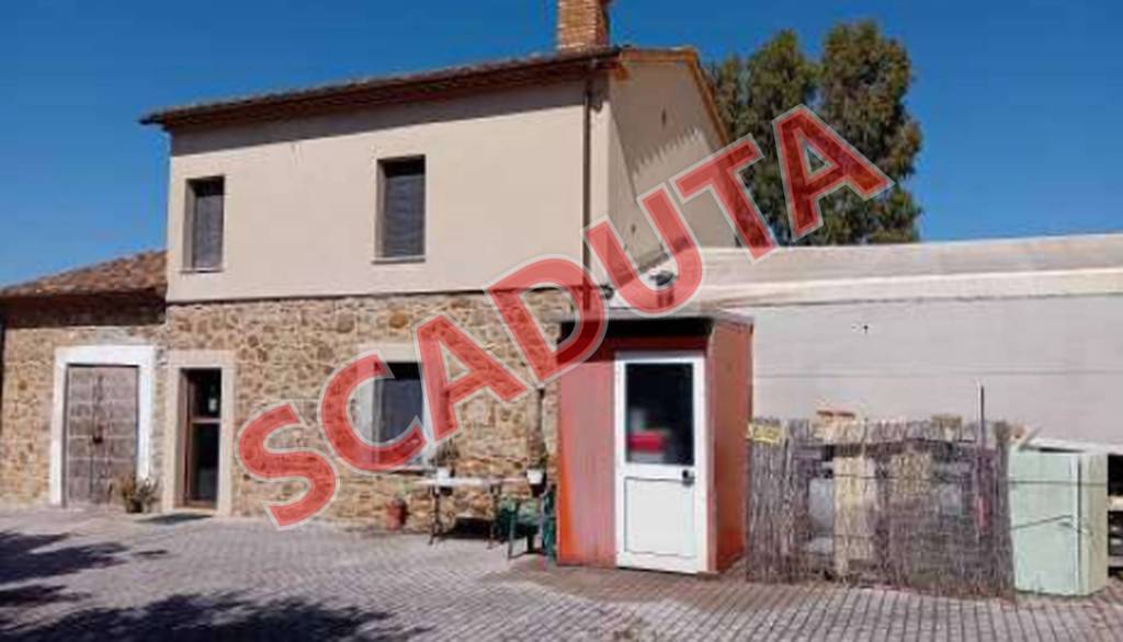 locale commerciale in vendita a Gavorrano