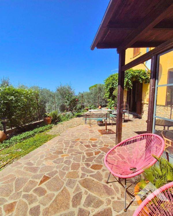 casa indipendente in vendita a Gavorrano