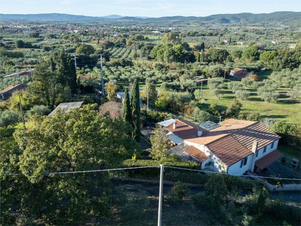 casa indipendente in vendita a Gavorrano