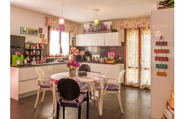 casa indipendente in vendita a Gavorrano