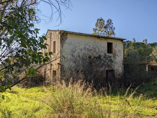 rudere in vendita a Gavorrano