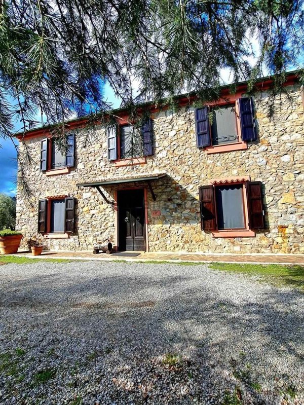 casale in vendita a Gavorrano in zona Ravi