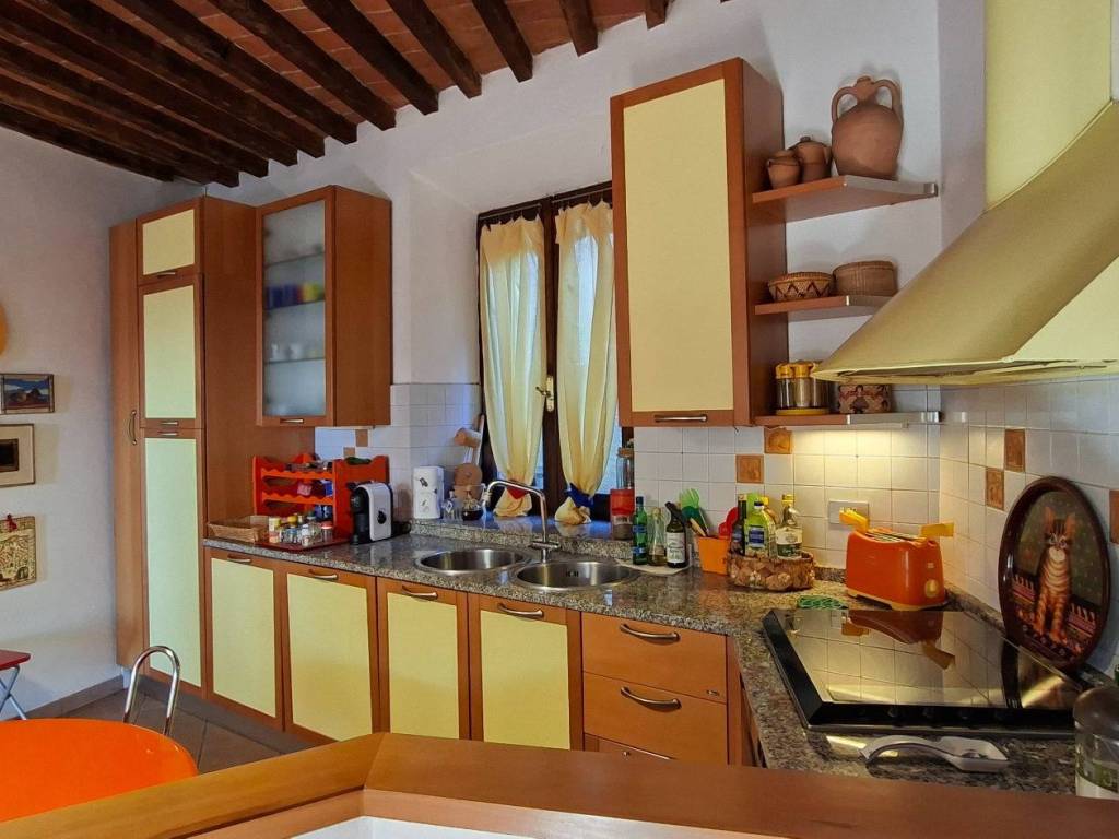 appartamento in vendita a Gavorrano in zona Giuncarico