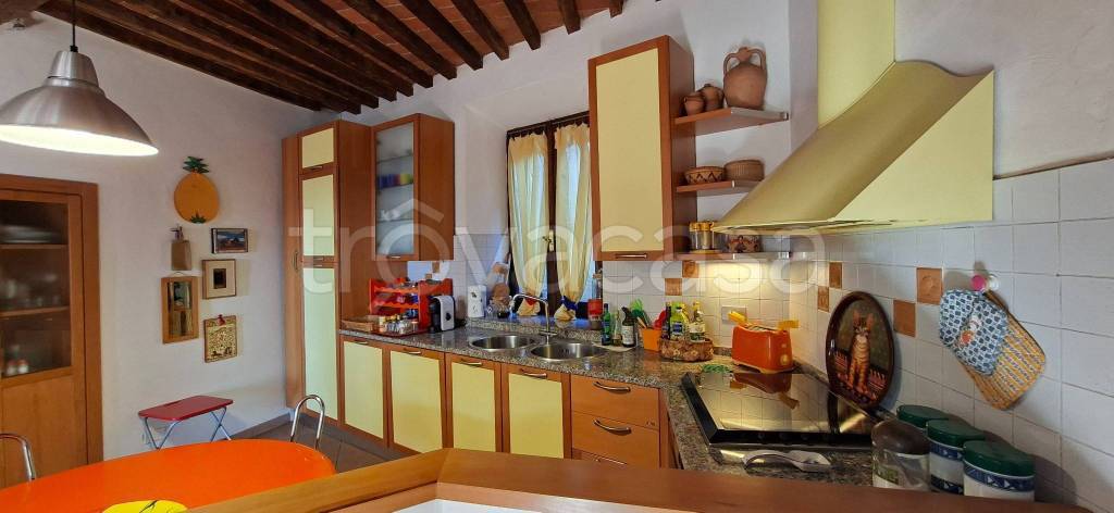 appartamento in vendita a Gavorrano in zona Giuncarico