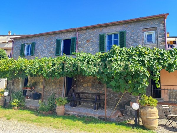 casa indipendente in vendita a Gavorrano in zona Filare
