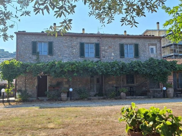 casa indipendente in vendita a Gavorrano in zona Filare