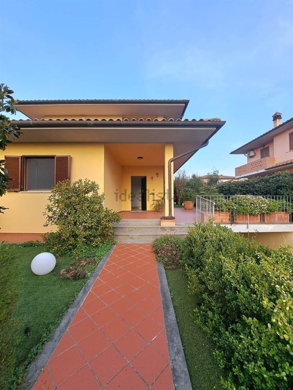 casa indipendente in vendita a Gavorrano in zona Bagno di Gavorrano
