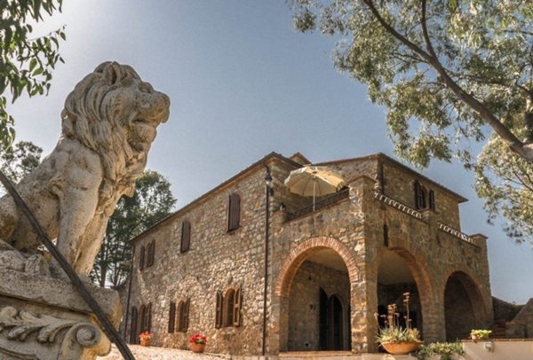 casa indipendente in vendita a Gavorrano in zona Ravi