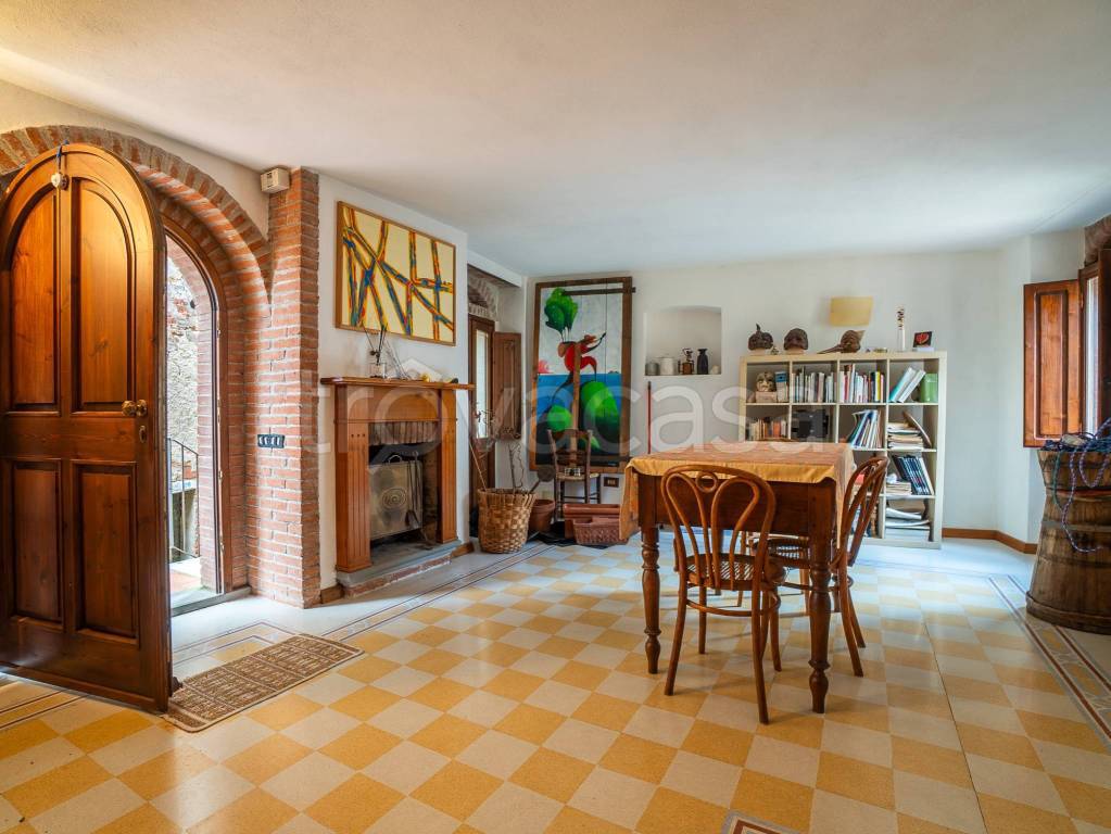 casa indipendente in vendita a Gavorrano in zona Bagno di Gavorrano