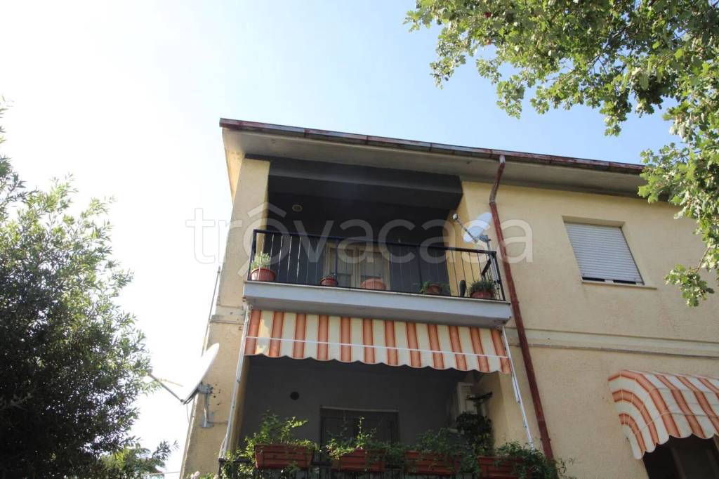 appartamento in vendita a Gavorrano in zona Grilli