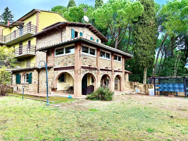 casa indipendente in vendita a Gavorrano