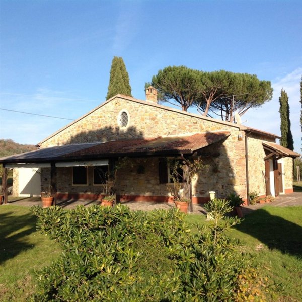 casa indipendente in vendita a Gavorrano