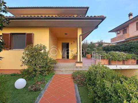 casa indipendente in vendita a Gavorrano in zona Bagno di Gavorrano