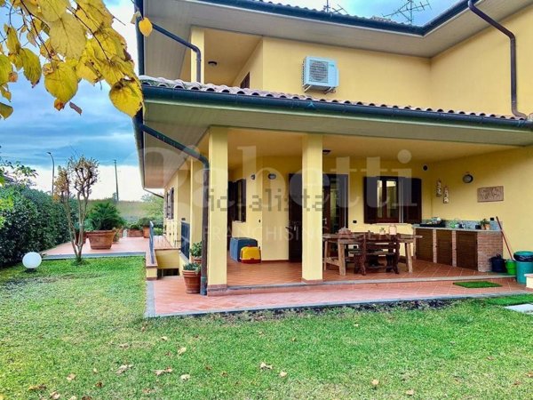 casa indipendente in vendita a Gavorrano in zona Bagno di Gavorrano