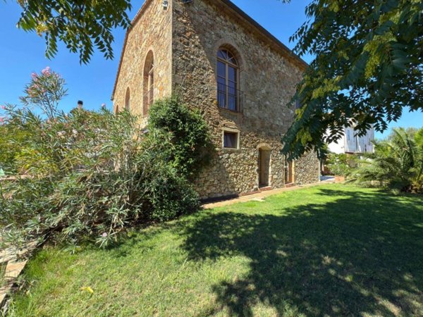 casa indipendente in vendita a Gavorrano