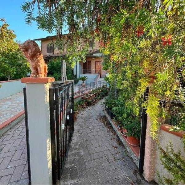 casa indipendente in vendita a Gavorrano